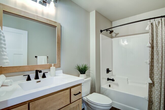 Building Photo - Brand New Luxury Townhomes: 3BR, 2.5Bath Altoona WI