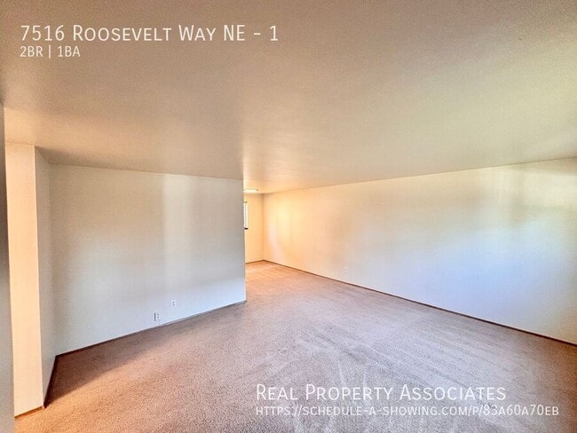 Building Photo - 7516 Roosevelt Way NE