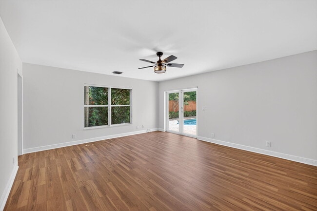 Building Photo - 2808 NE 22nd St