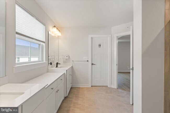 Building Photo - 7550 Mint Springs Ct