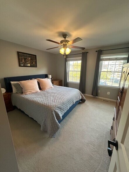 Building Photo - 1468 N Quinn St