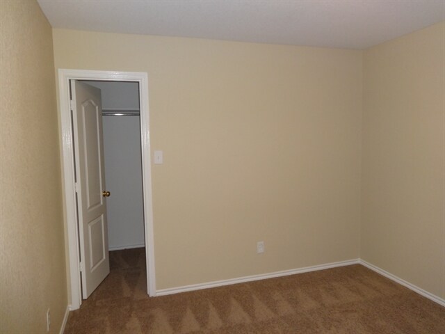 Building Photo - 7522 Drake Cyn