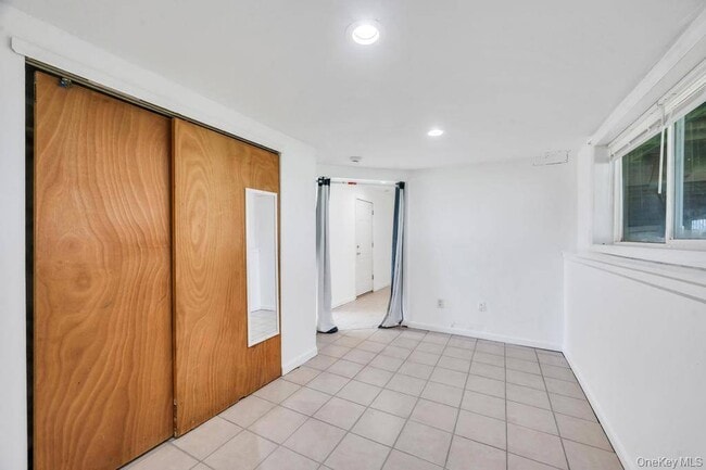 Building Photo - 20 Handsome Ave