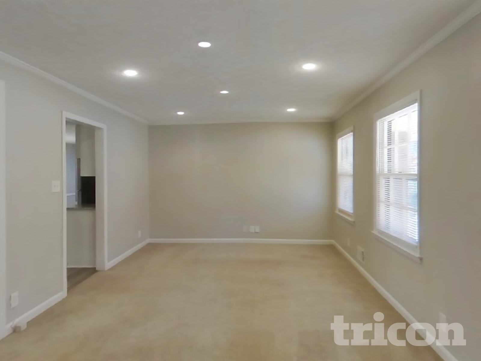 Building Photo - 430 Beaumont Dr SW