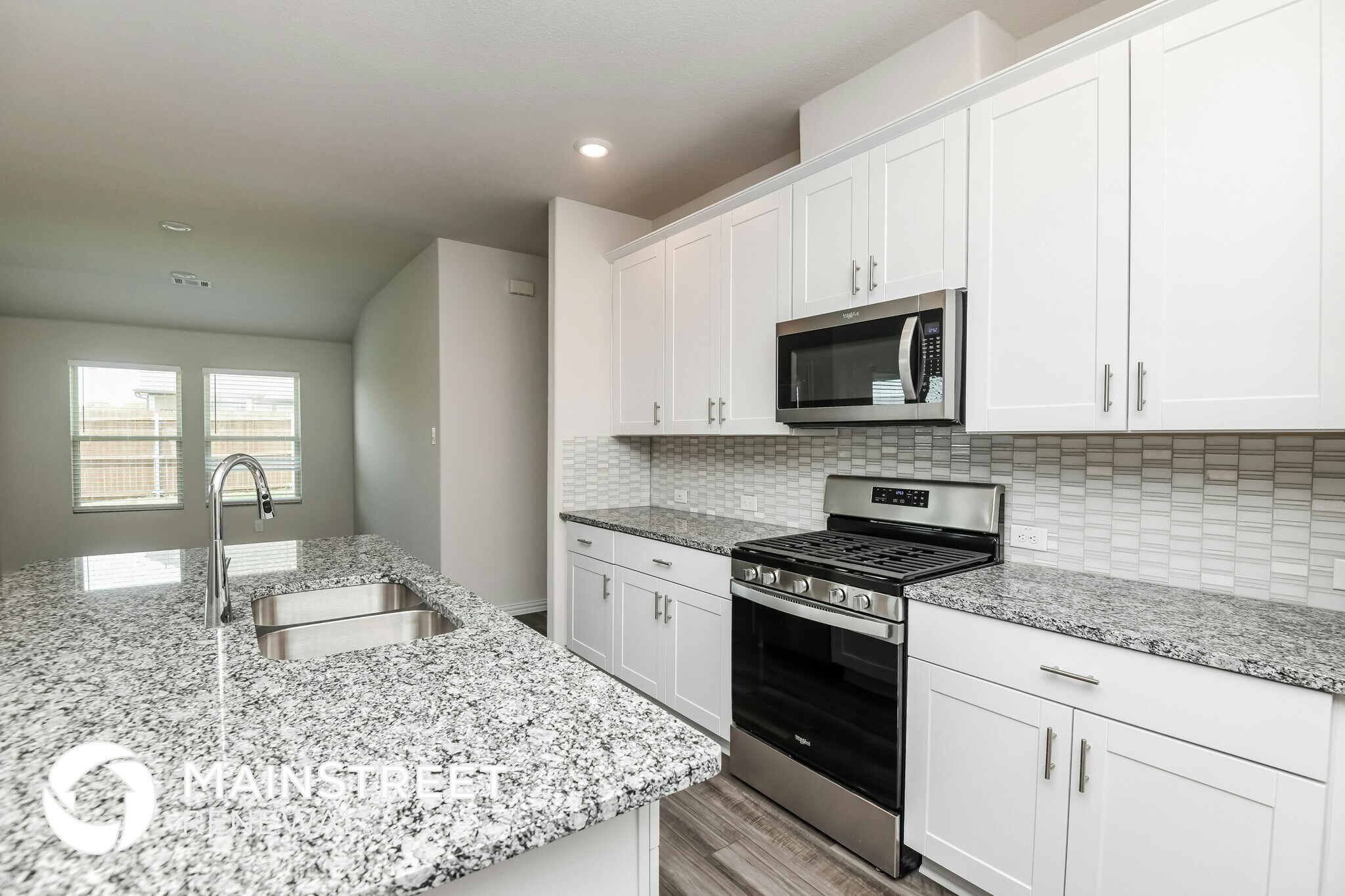 Building Photo - 2520 Shakopee St