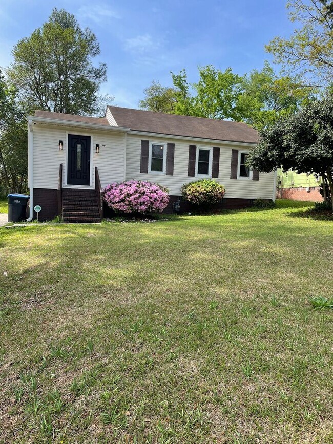 Primary Photo - 2114 Telfair St