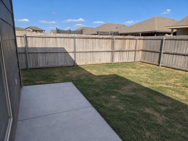 Building Photo - 7208 Brooks Ranch Rd