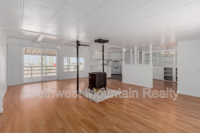 Building Photo - 29967 N Sandridge Dr