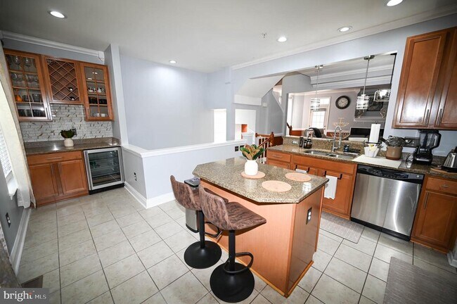 Building Photo - 9310 Paragon Way