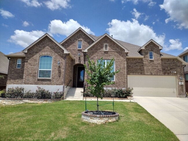Primary Photo - Beautiful 4 bedroom with a pool!!!