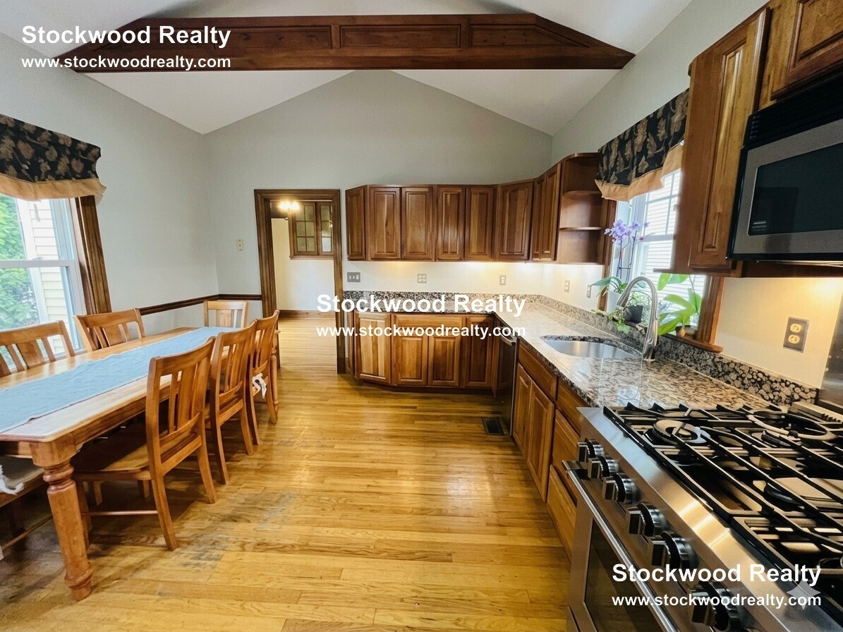 Building Photo - 36 Spring Garden St