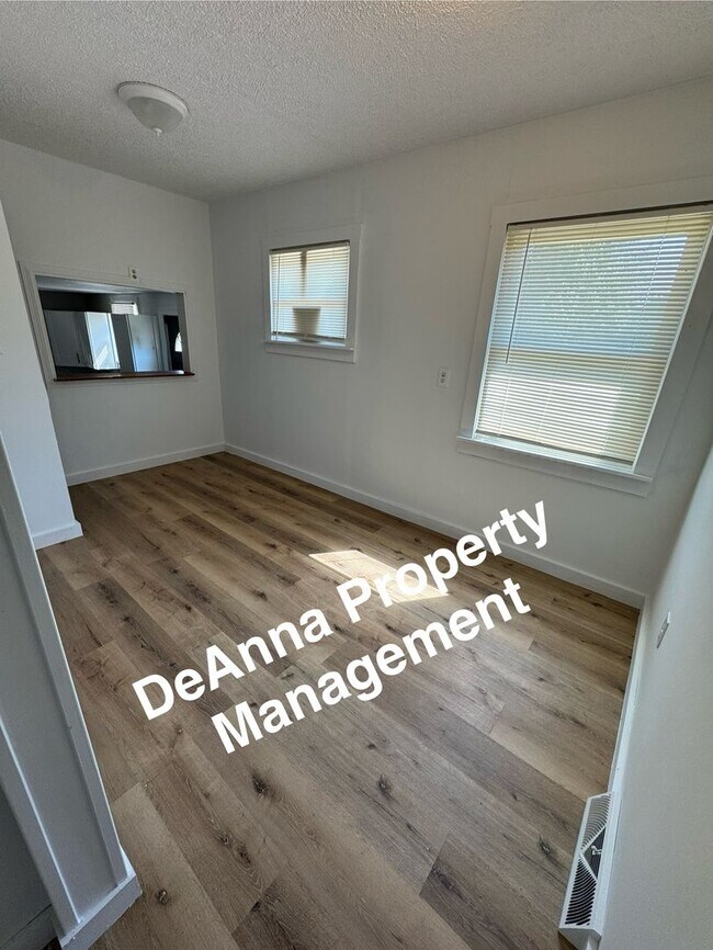 Building Photo - 3 Bedroom Single Home Lorain, Oh