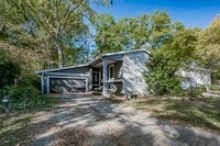 Building Photo - 1887 Carriage Hill Rd