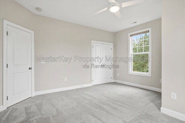 Building Photo - 583 Rowanwood Wy