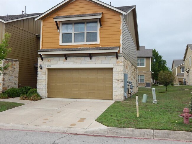 Building Photo - 1620 Bryant Dr