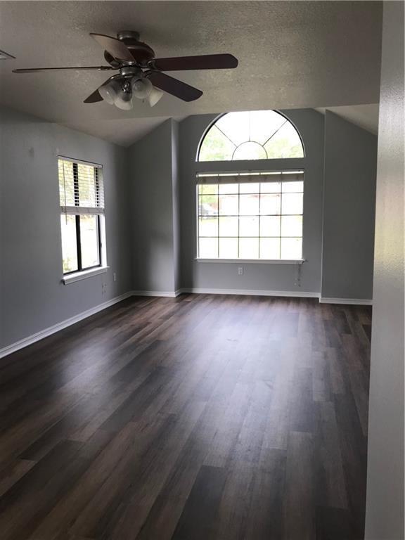 Building Photo - 2010 S Elm St