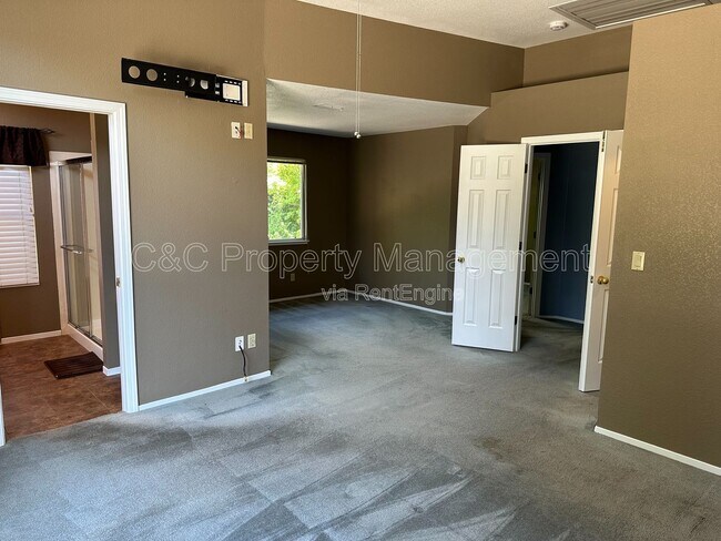 Building Photo - 5926 Palm Springs Ct