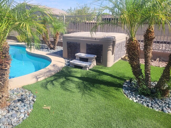 Building Photo - 19350 W Oregon Ave