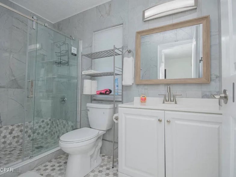 Building Photo - 5524 Sunset Ave