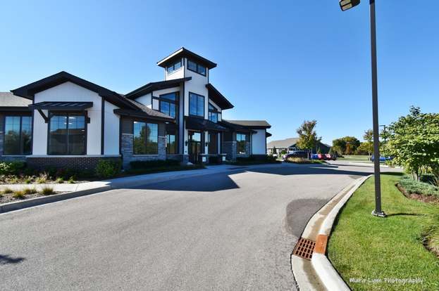 Building Photo - 325 Sussex Ln