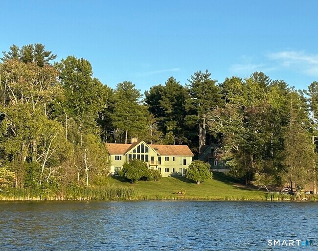 Building Photo - 99 Washinee Heights Rd