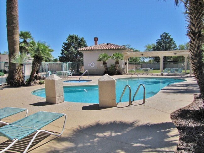 Building Photo - 3BR/2BA/2CG, 1615 sq.ft. home in Sierra Springs subdivision in Sierra Vista, AZ