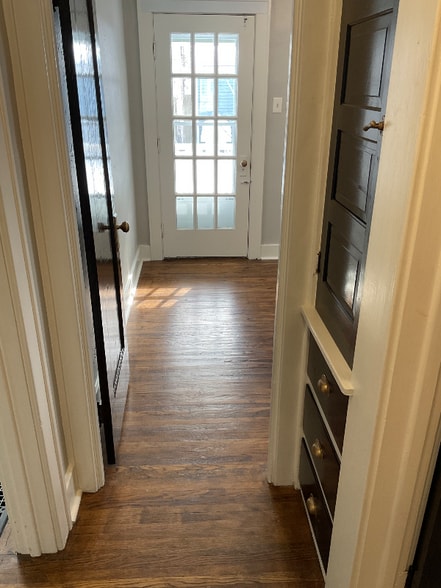 Building Photo - 88 Shepard Ave