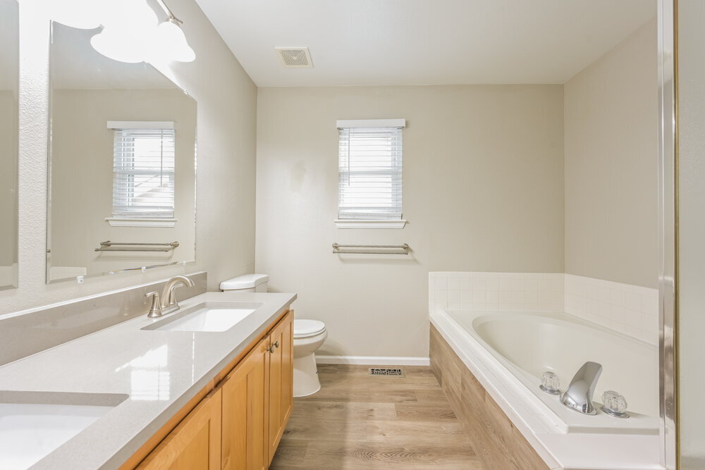 Building Photo - 9879 S Castle Ridge Cir