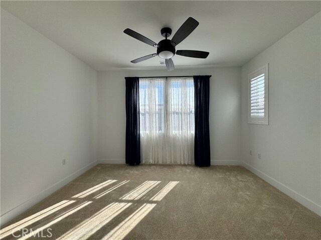 Building Photo - 450 Lobata