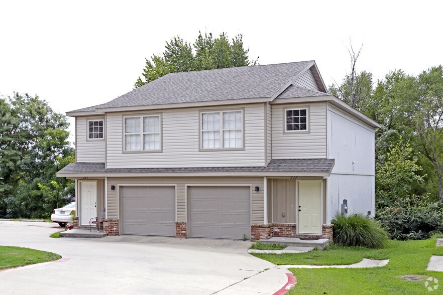 Building Photo - Huntsville Heights