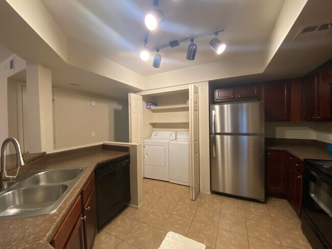 Kitchen Laundry - 1331 W Baseline Rd