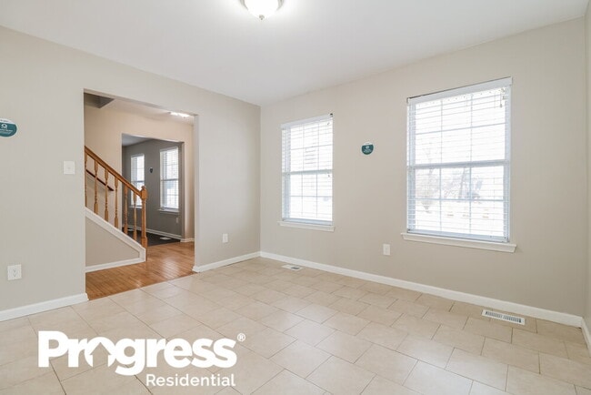 Building Photo - 733 Sage Hill Dr