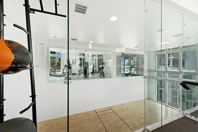 Building Photo - 350 S Miami Ave