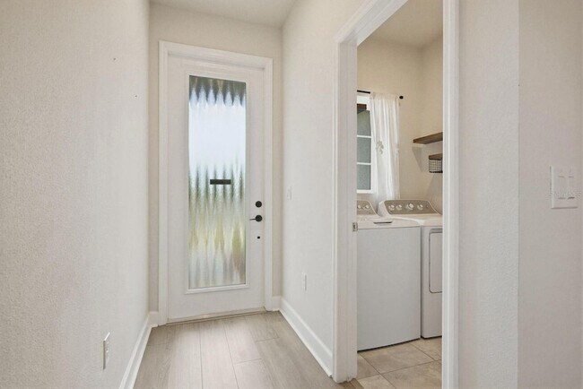 Building Photo - 19056 Heavenside Ct