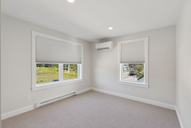 Building Photo - 3 Hoxton Ln