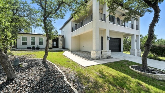 Building Photo - 2330 Sunset Ridge