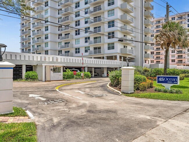 Building Photo - 4505 S Ocean Blvd