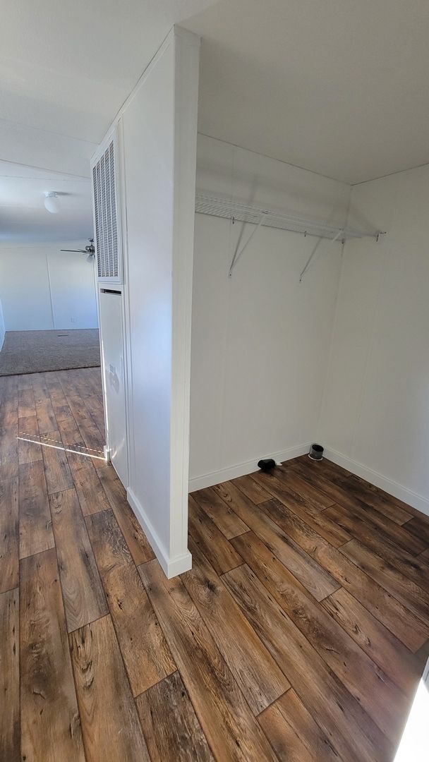 Building Photo - Ready to Move in