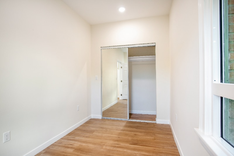 Building Photo - 5503 Romaine St