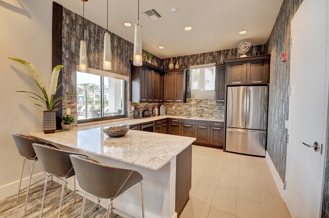 Building Photo - 9632 Highland Pointe Pass