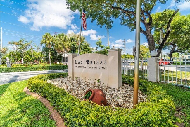 Building Photo - 7125 NW 186th St