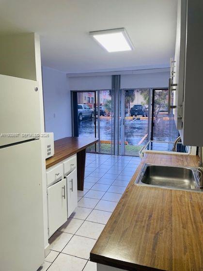 Building Photo - 9311 SW 4th St