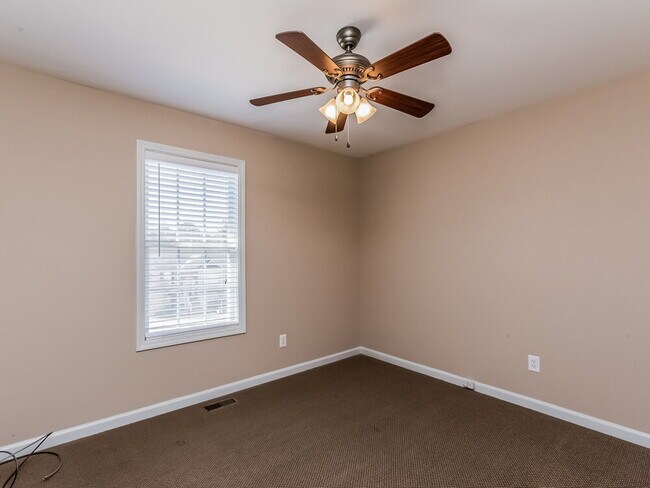 Building Photo - 6338 New Gate Dr