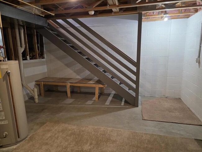 Building Photo - 8619 Clover Glade Dr