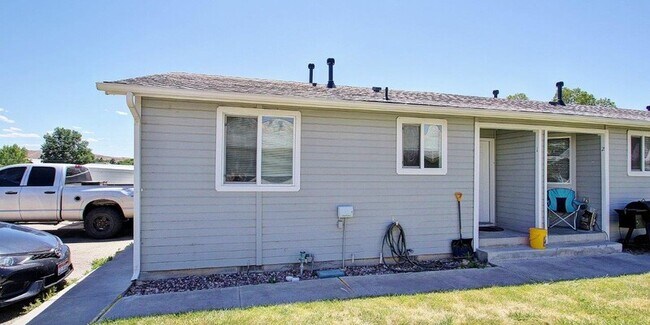 Primary Photo - 525 N Moffatt  Emmett