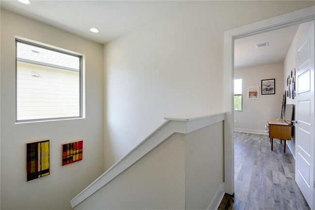 Building Photo - 1508 Arcilla St