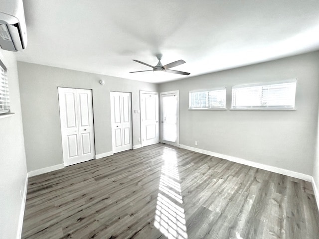 Master bedroom photo #1 - 1327 La Palma St