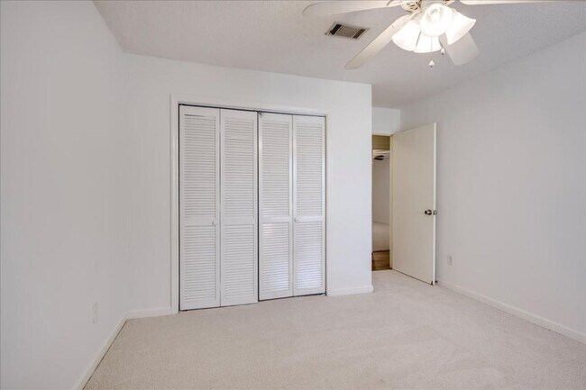 Building Photo - 3128 Village West Drive