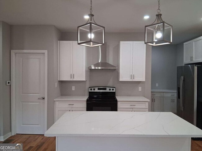 Building Photo - 3175 Tackett Rd