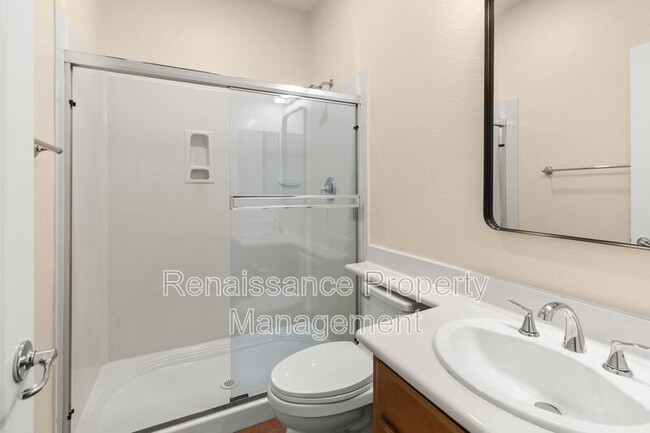 Building Photo - 785 Ellerbrook St